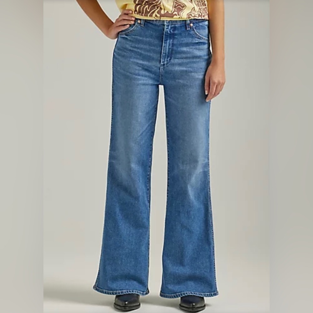 Wrangler Bonnie Loose Flare Jean 30x32